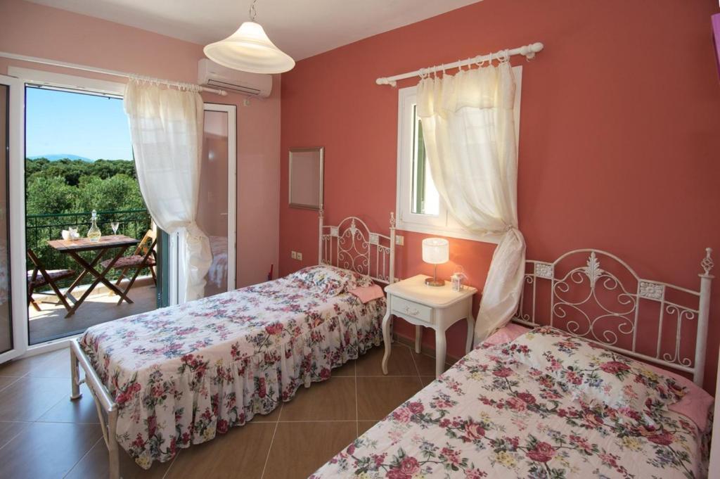 Superb Villa With Private Pool Peaceful Location Sami  Bilik gambar
