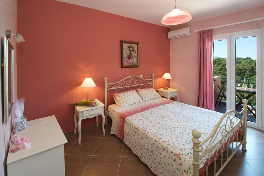 Superb Villa With Private Pool Peaceful Location Sami  Bilik gambar