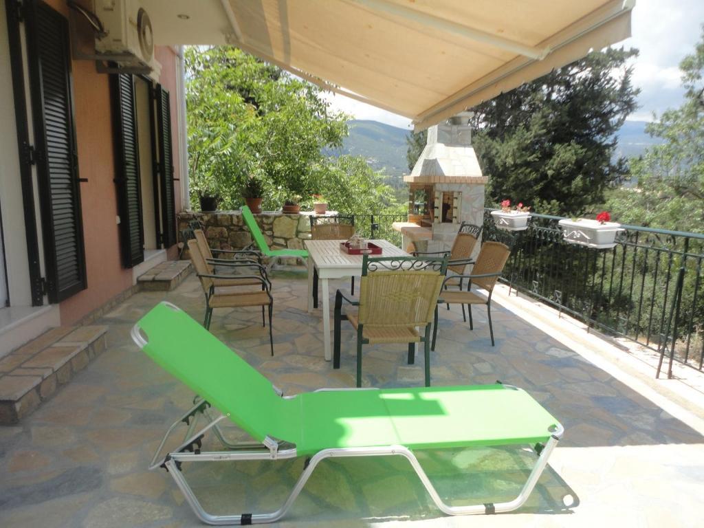 Superb Villa With Private Pool Peaceful Location Sami  Bilik gambar
