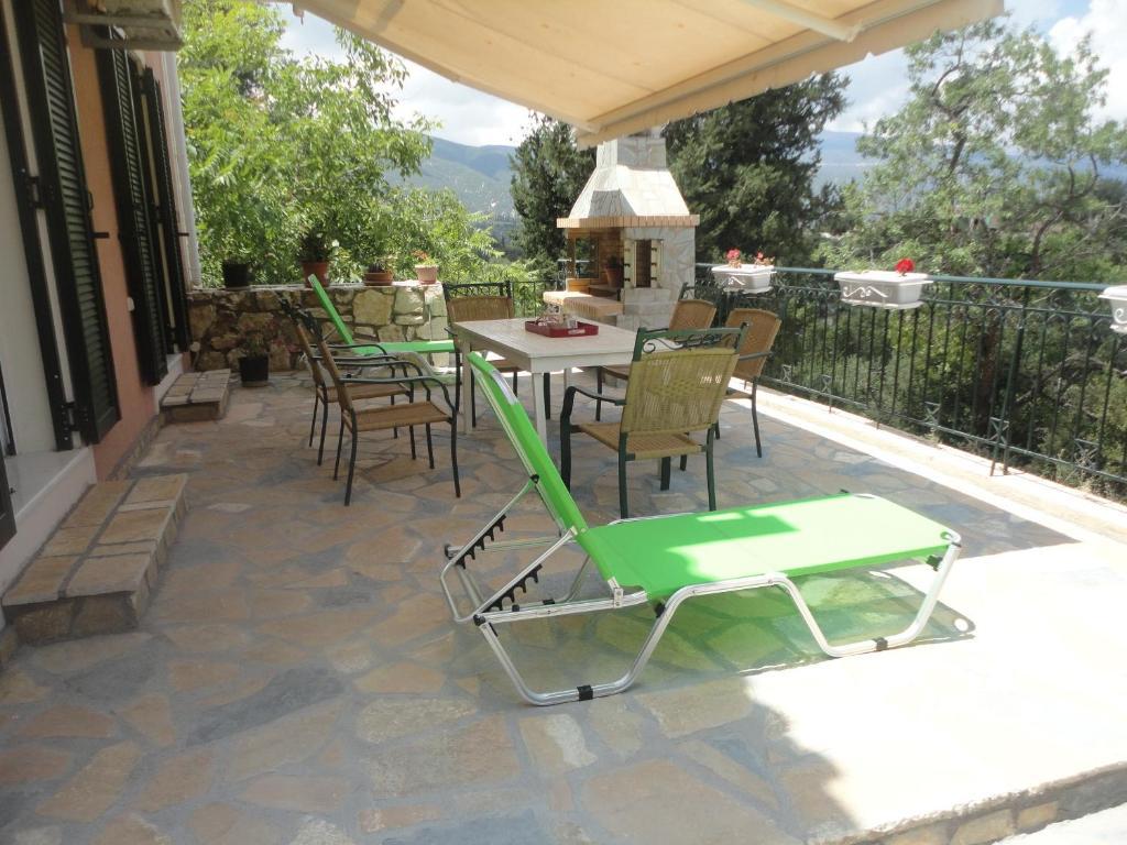 Superb Villa With Private Pool Peaceful Location Sami  Bilik gambar